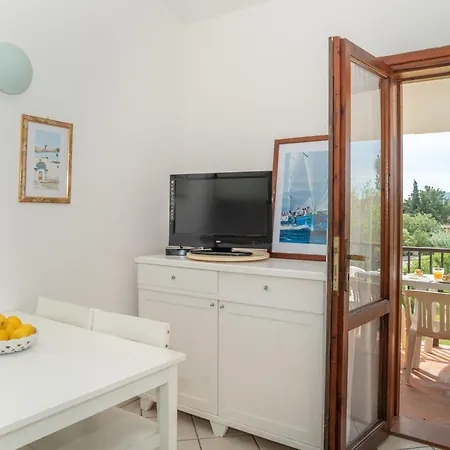 Residenza Mediterranea-3 By Interhome شقة كانّيجوني